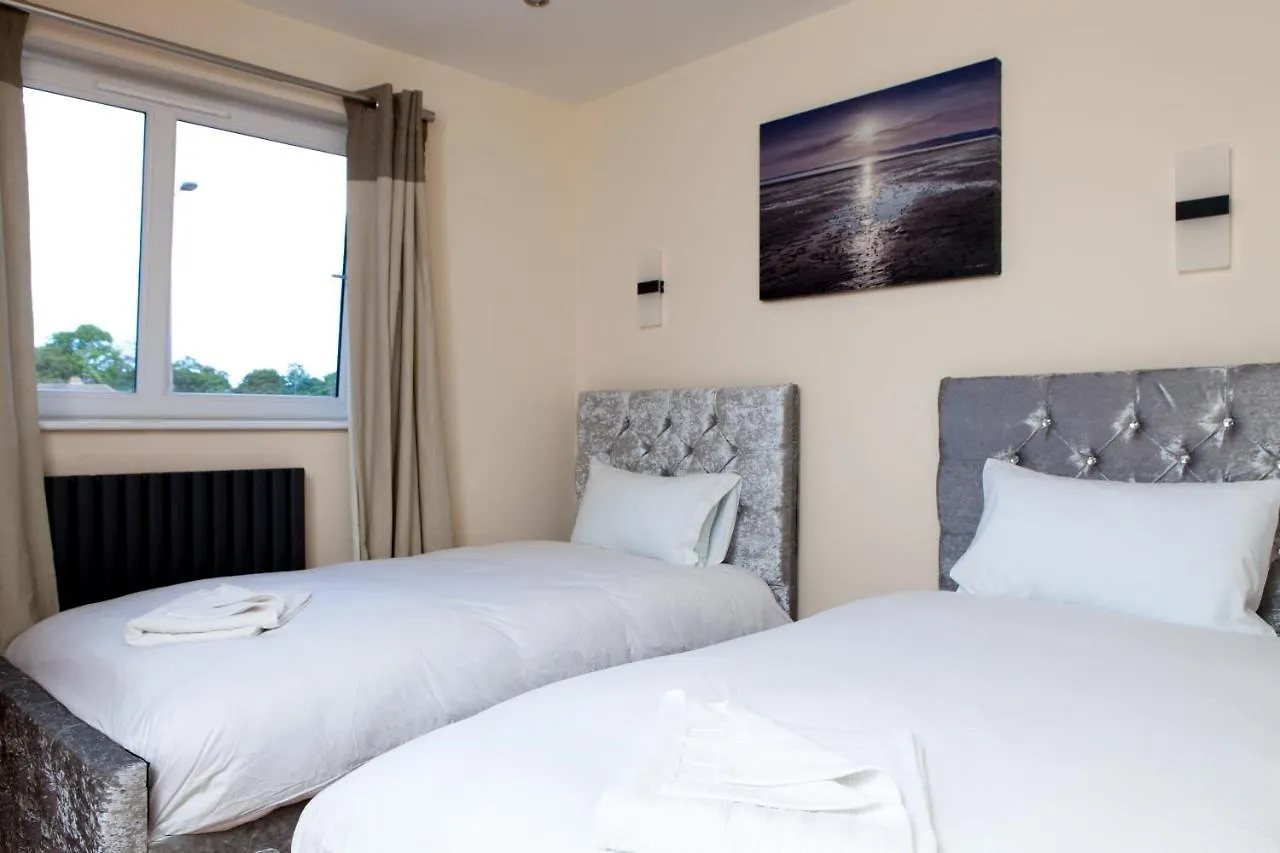 Luxury Arthur Seat Viewtownhouse With A Hot Tub Edinburgh 0*,