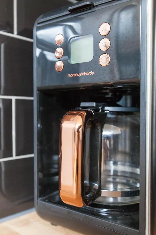 Luxury Arthur Seat Viewtownhouse With A Hot Tub Edinburgh 0*,