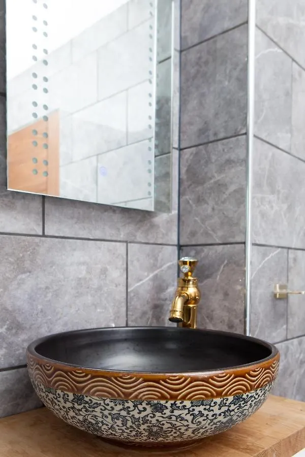 Holiday home Luxury Arthur Seat Viewtownhouse With A Hot Tub Edinburgh